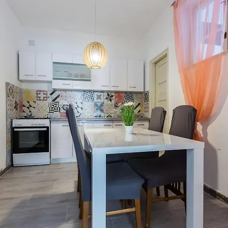 Royal G - City Centre Apartmán