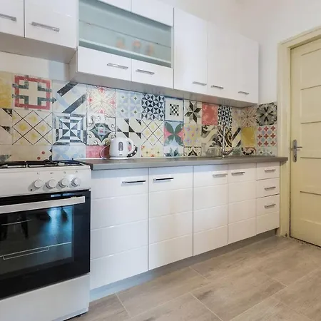 Royal G - City Centre Apartment Zadar