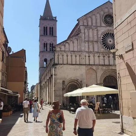 Royal G - City Centre Apartment Zadar